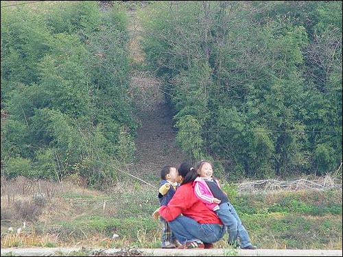 10달 동안 녀석을 소중히 보듬어 안아주었고, 녀석의 울음소리가 세상에 나오던 6년 전 오늘, 많이도 힘들어했던 아내에게도 고맙다는 말을 전합니다. 